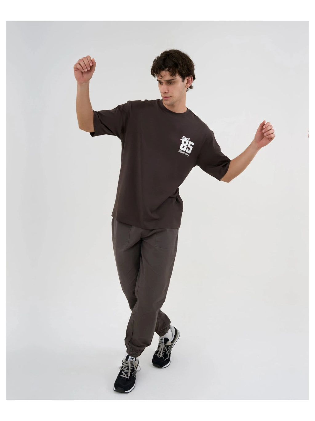 DISCOVERY Men’s 1985 Graphic Tee