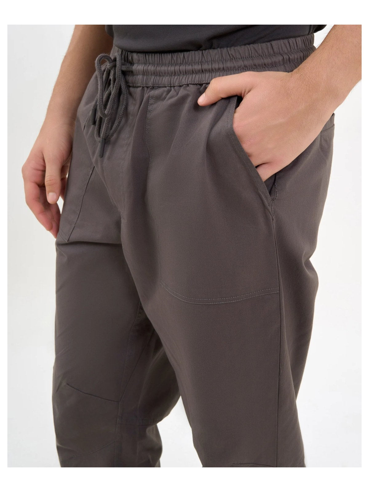 DISCOVERY Men’s Armour Cargo Joggers