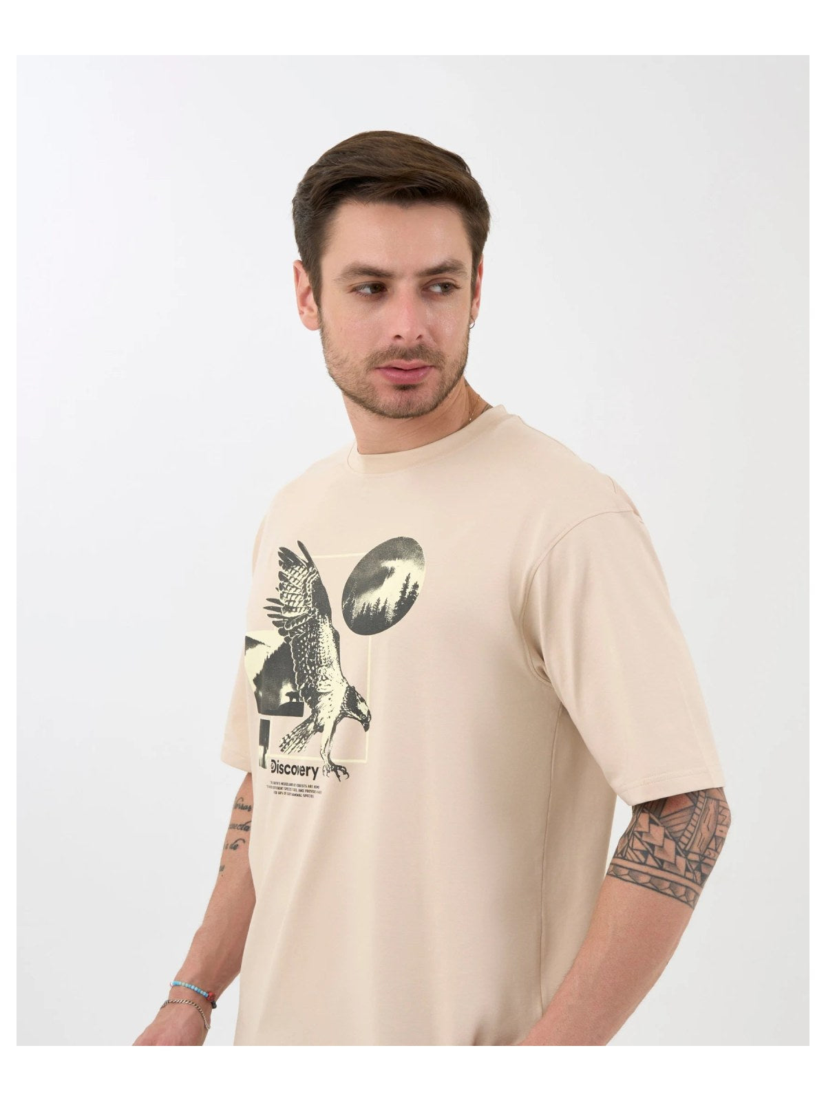 DISCOVERY Men’s World Explorer Graphic Tee
